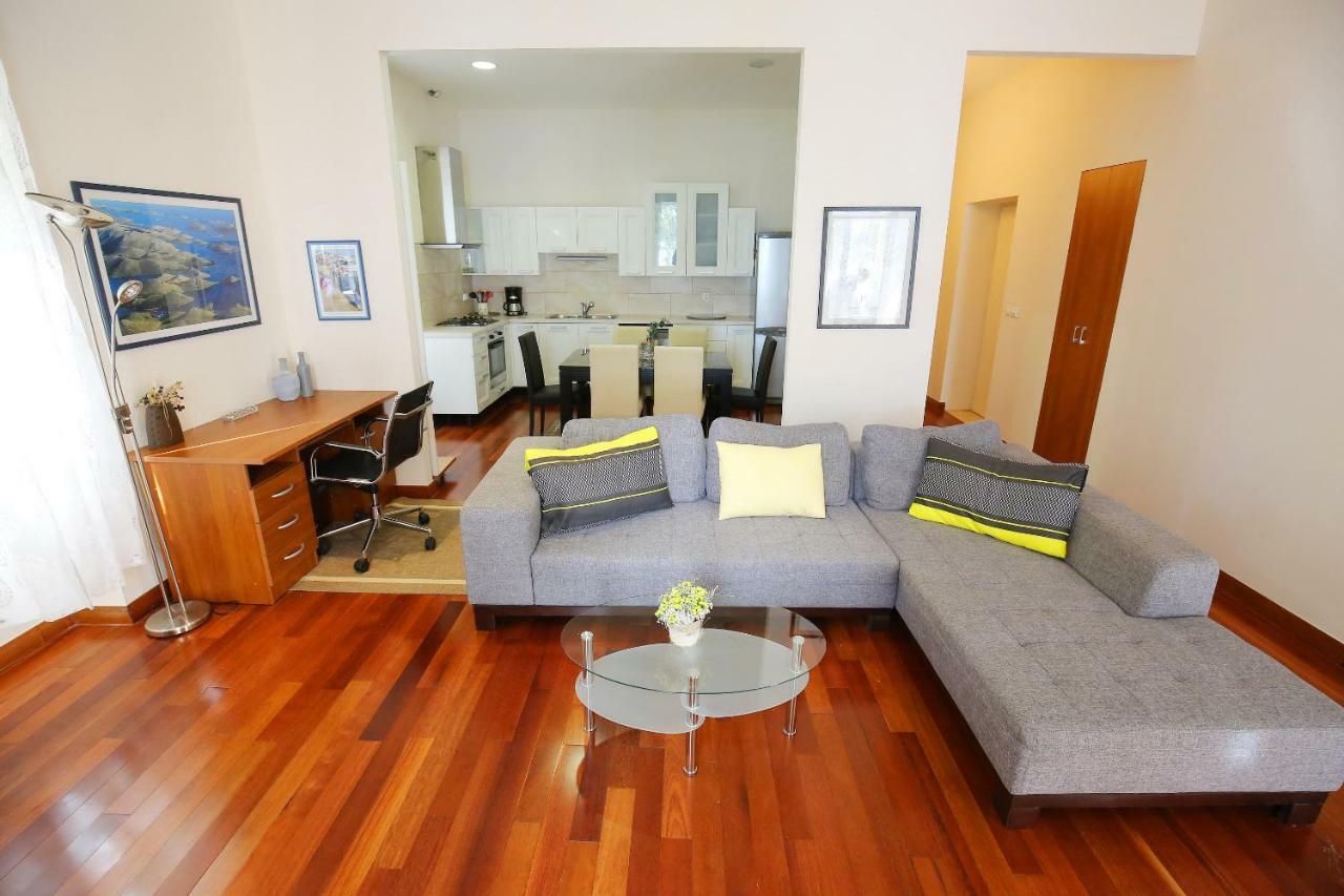 Seafront Beach Apartment - Directly At The Beach ซาดาร์ ภายนอก รูปภาพ