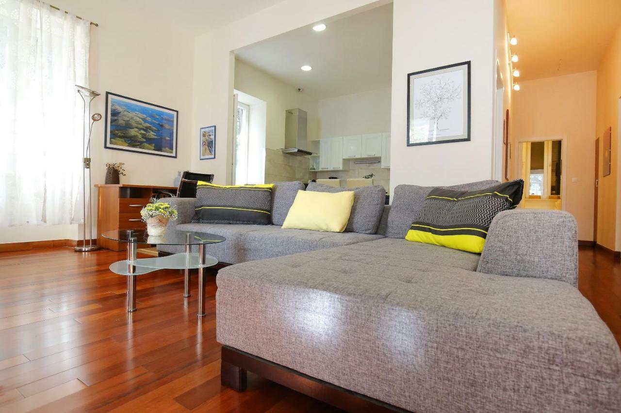 Seafront Beach Apartment - Directly At The Beach ซาดาร์ ภายนอก รูปภาพ